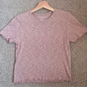 american eagle pink tshirt (S)